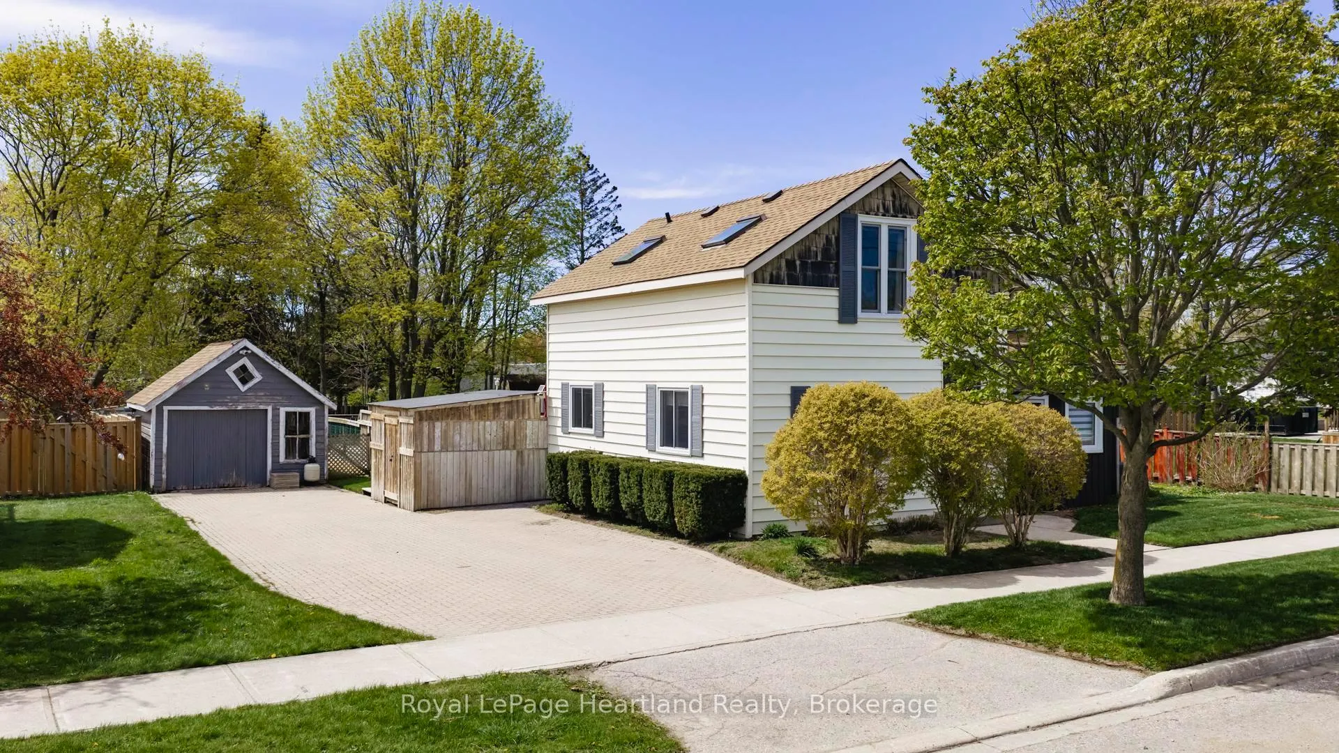 Photo 2 of 128 Eldon Street, Goderich, Goderich (Town) — HOMEH