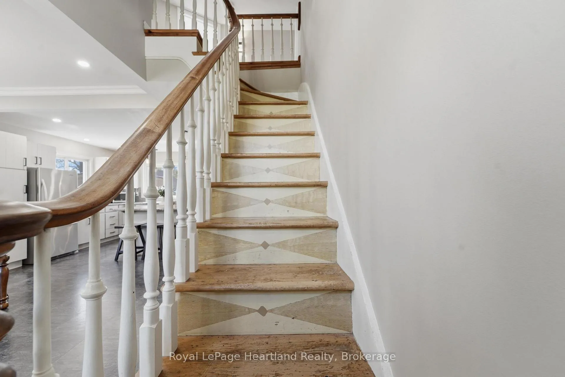 Photo 23 of 128 Eldon Street, Goderich, Goderich (Town) — HOMEH