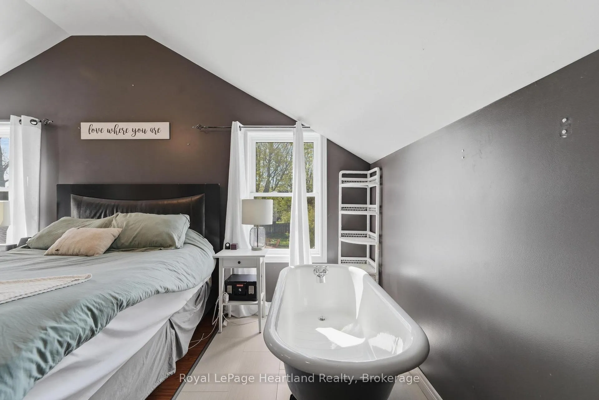 Photo 32 of 128 Eldon Street, Goderich, Goderich (Town) — HOMEH