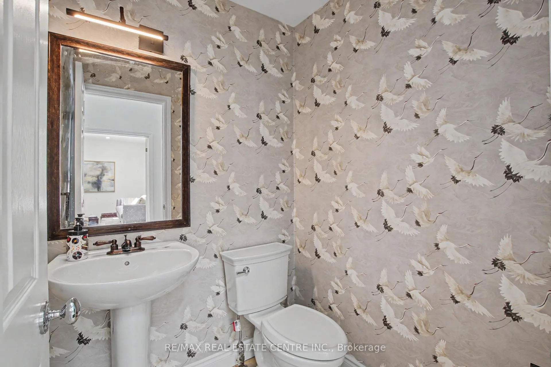Photo 13 of 155 Crawford Crescent, Milton, Campbellville — HOMEH