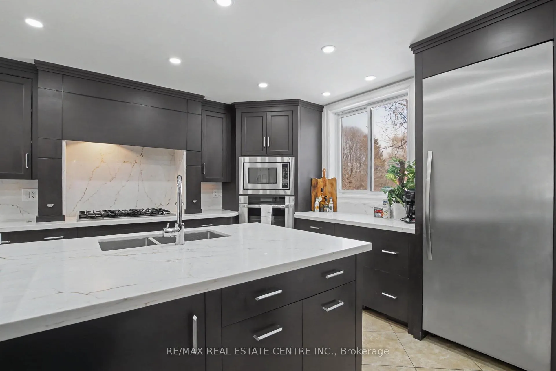 Photo 16 of 155 Crawford Crescent, Milton, Campbellville — HOMEH