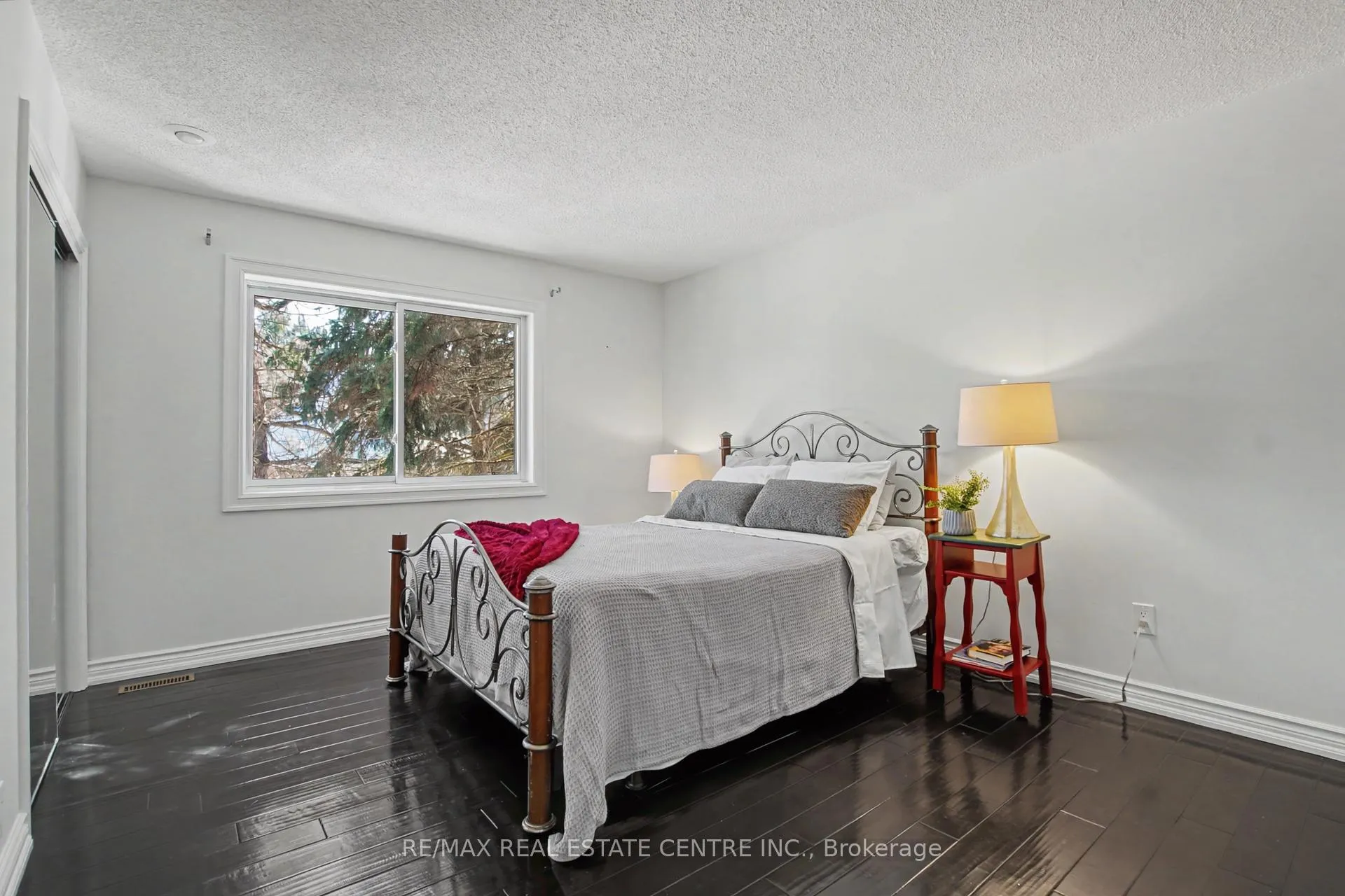 Photo 25 of 155 Crawford Crescent, Milton, Campbellville — HOMEH