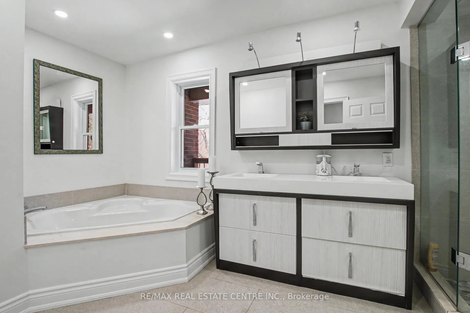 Photo 28 of 155 Crawford Crescent, Milton, Campbellville — HOMEH
