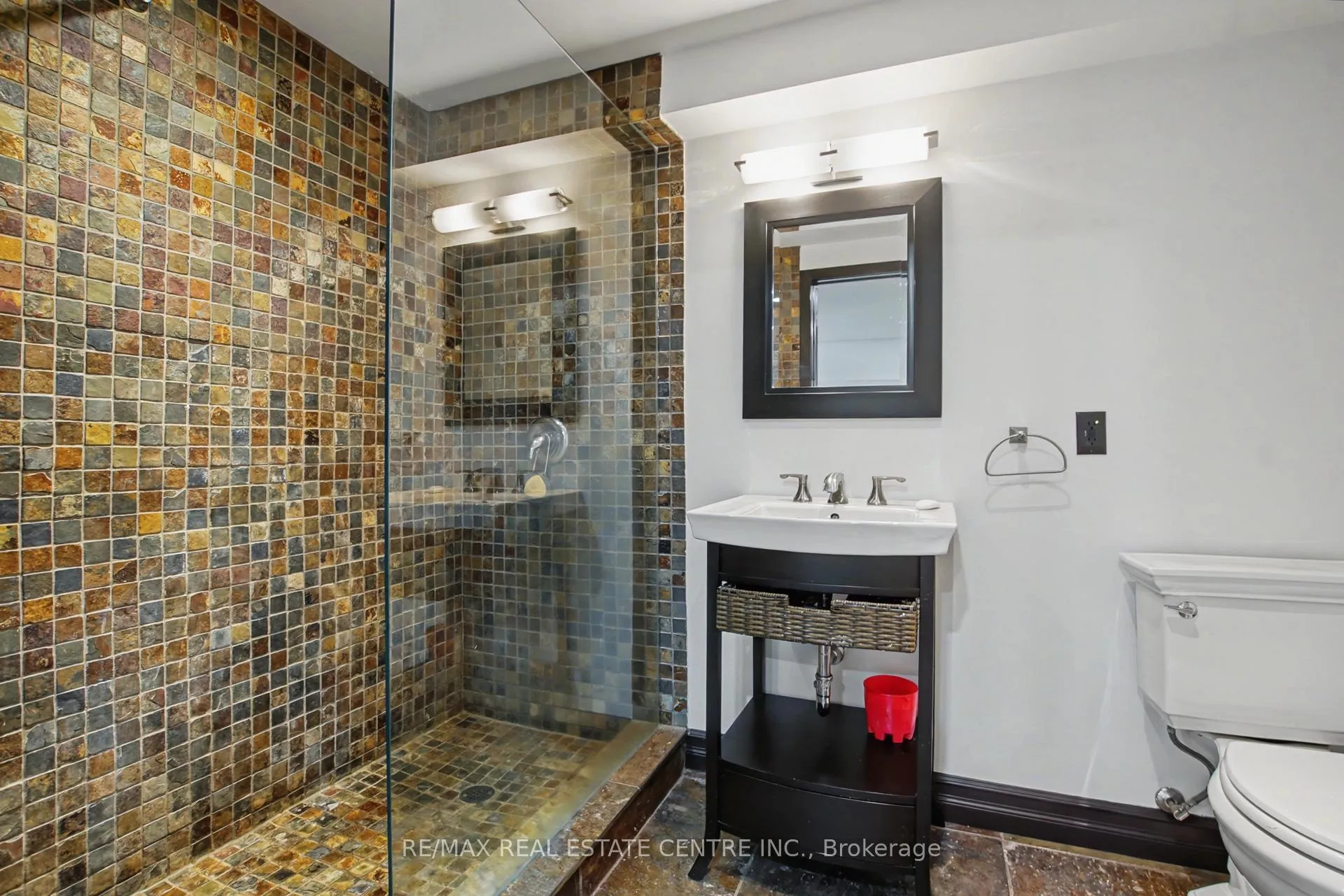 Photo 34 of 155 Crawford Crescent, Milton, Campbellville — HOMEH