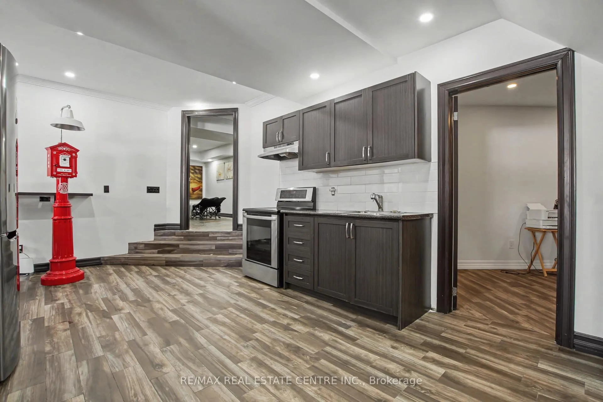 Photo 36 of 155 Crawford Crescent, Milton, Campbellville — HOMEH