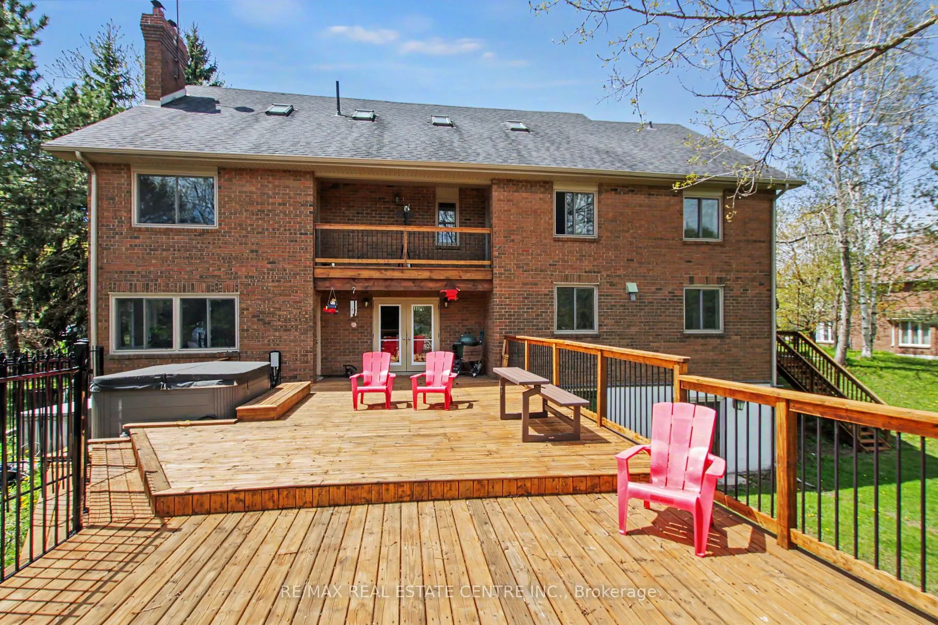 Photo 44 of 155 Crawford Crescent, Milton, Campbellville — HOMEH