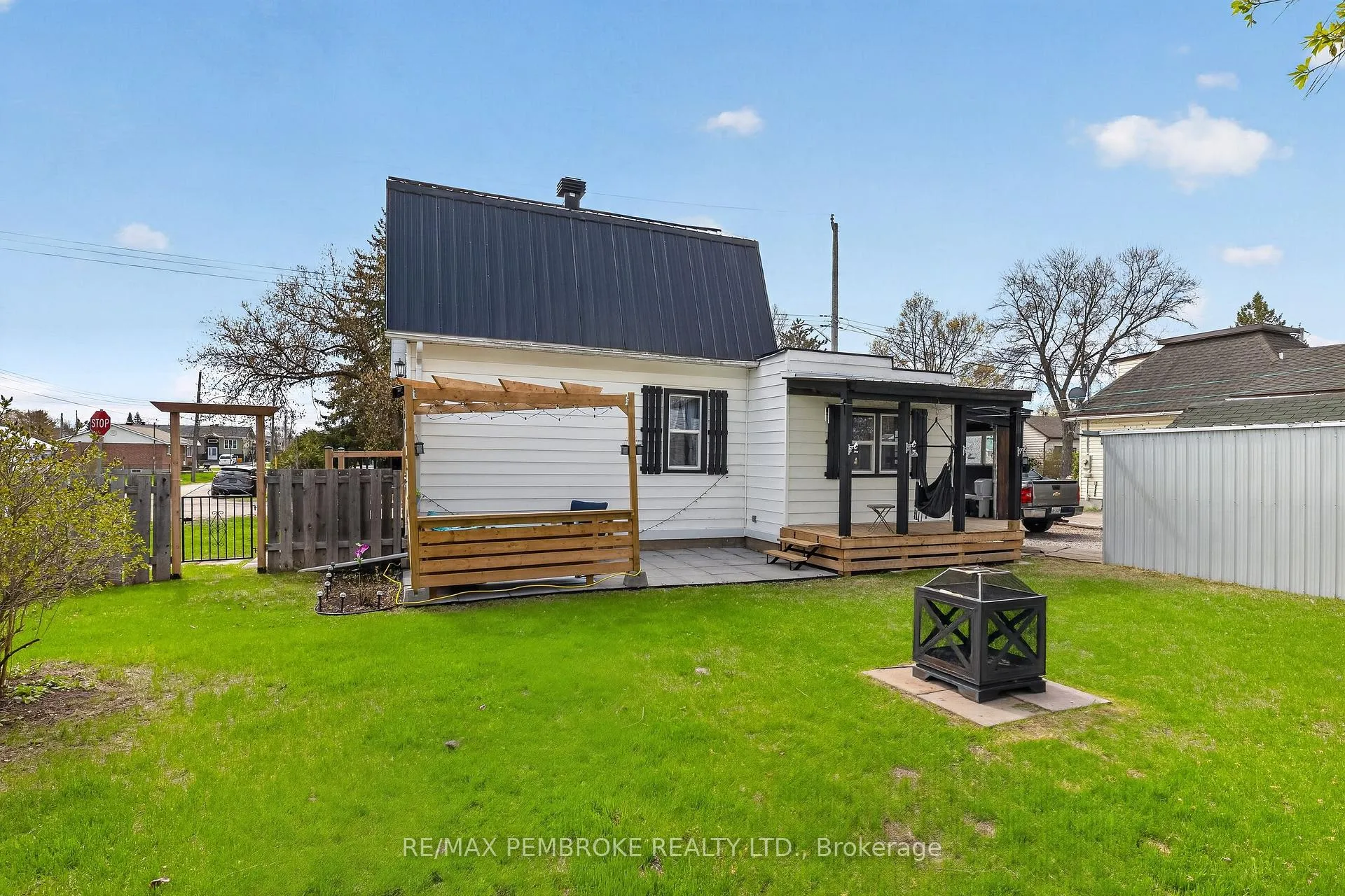 Photo 24 of 302 Willard Street, Pembroke — HOMEH