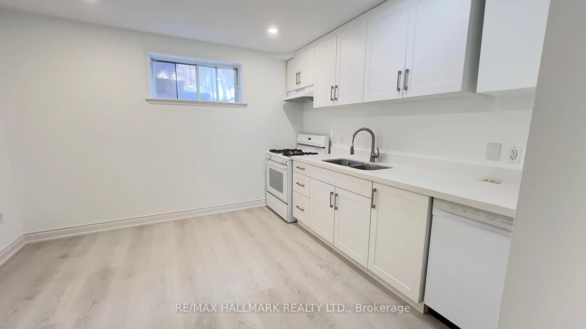Photo 1 of Unit Basement, 131 Southview Drive, Vaughan, Concord — HOMEH