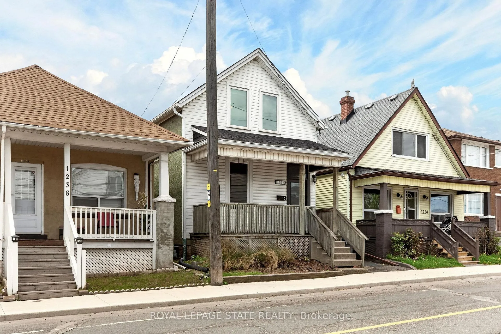 Photo 2 of 1236 Cannon Street E, Hamilton, Crown Point — HOMEH