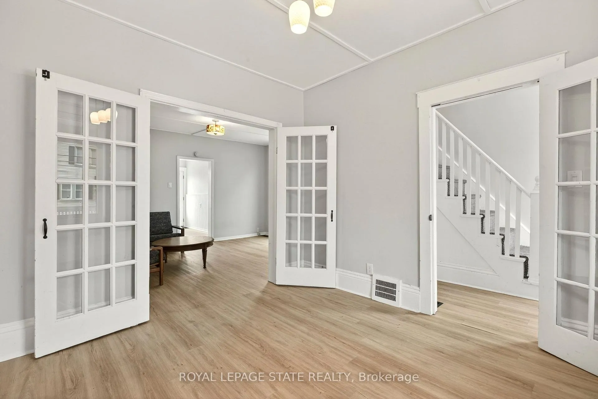 Photo 8 of 1236 Cannon Street E, Hamilton, Crown Point — HOMEH