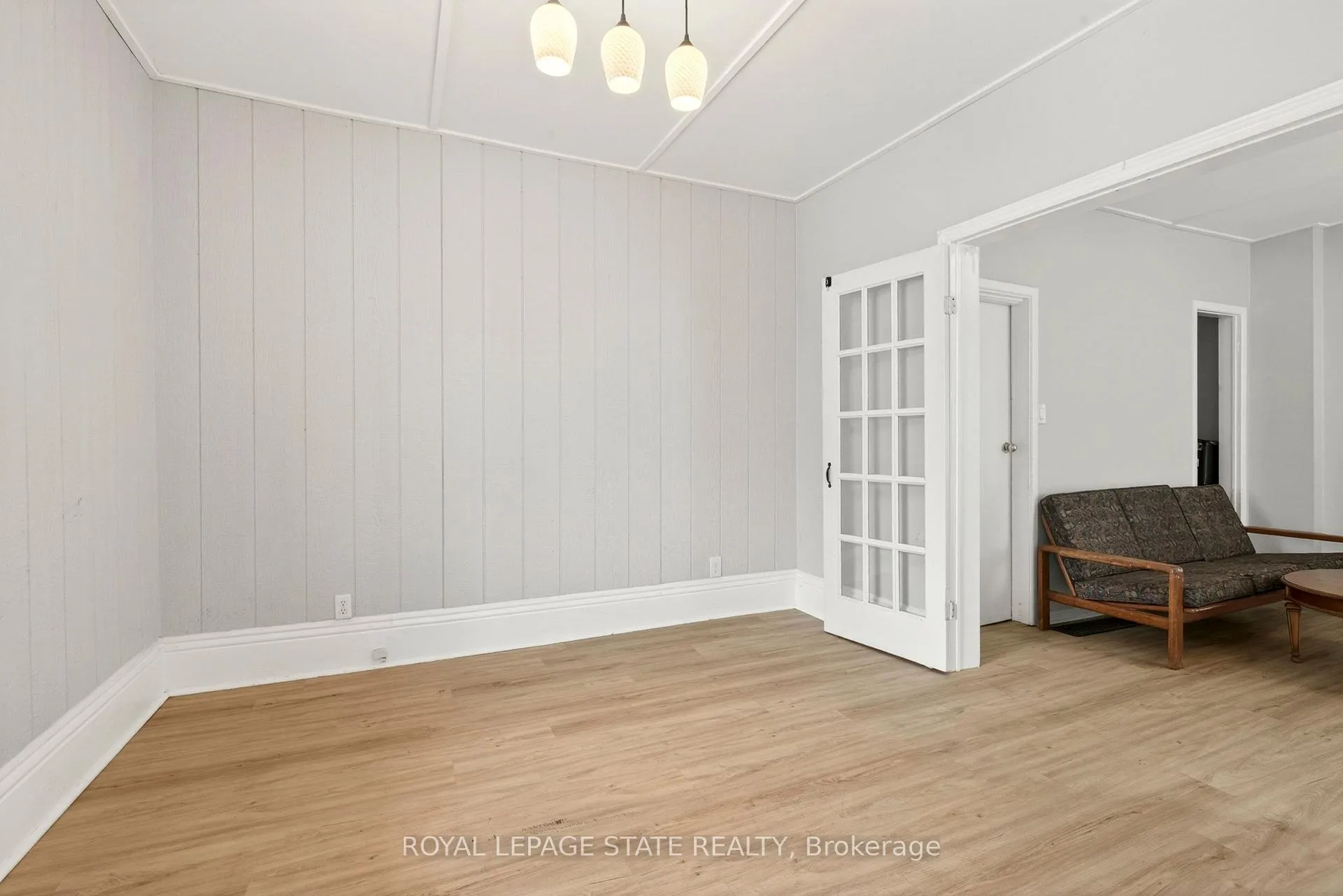 Photo 10 of 1236 Cannon Street E, Hamilton, Crown Point — HOMEH