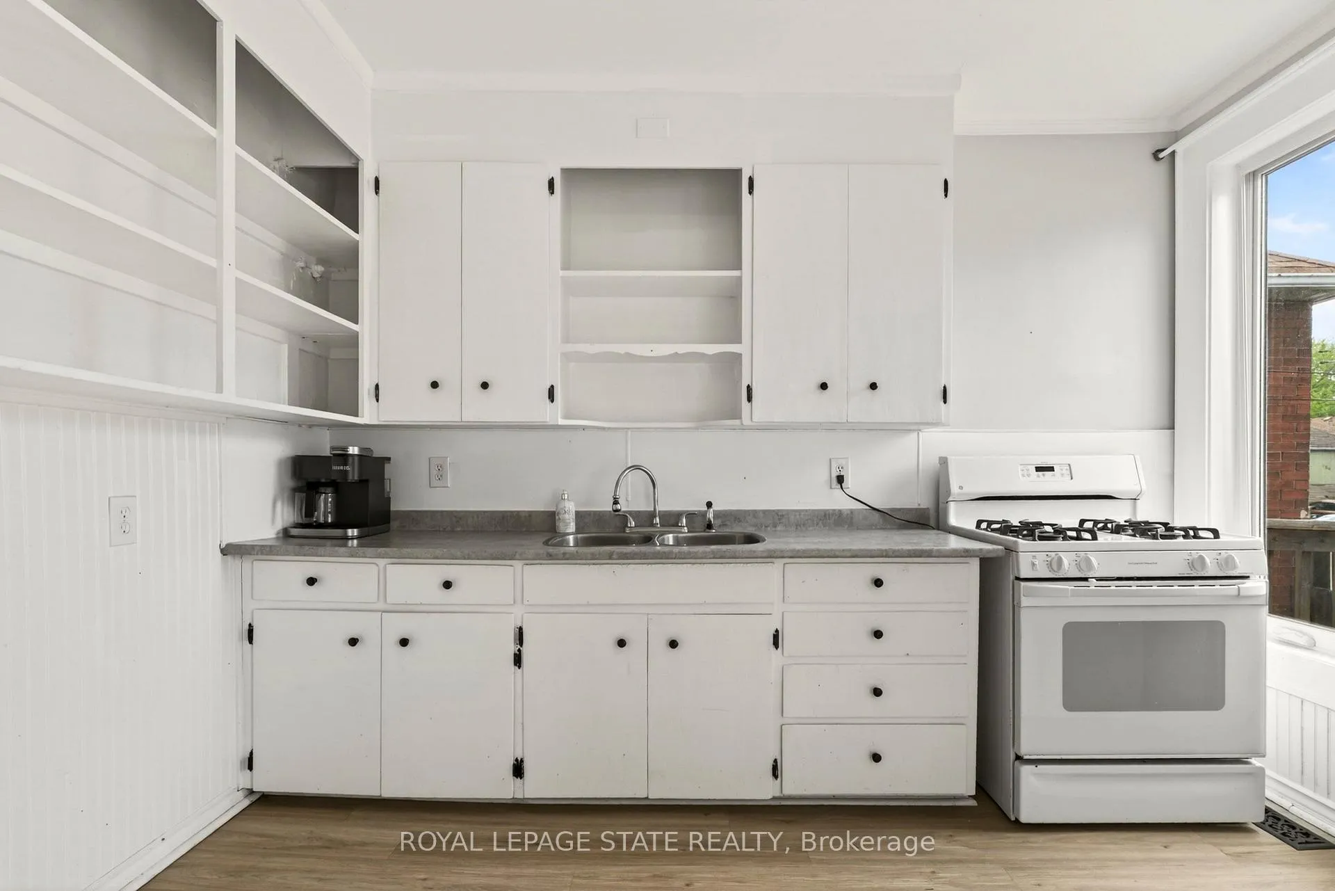 Photo 24 of 1236 Cannon Street E, Hamilton, Crown Point — HOMEH