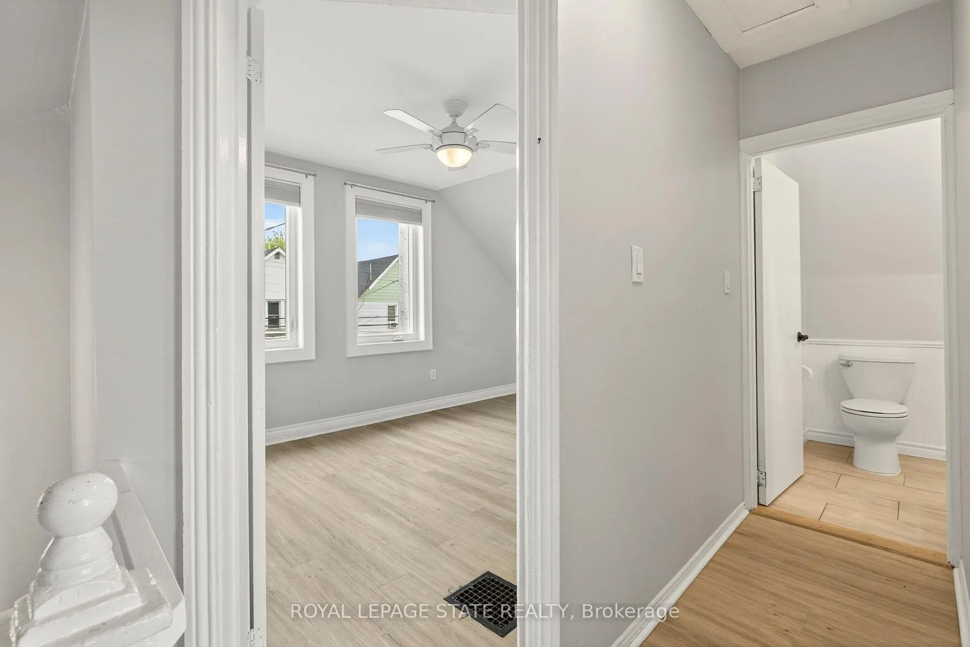 Photo 26 of 1236 Cannon Street E, Hamilton, Crown Point — HOMEH