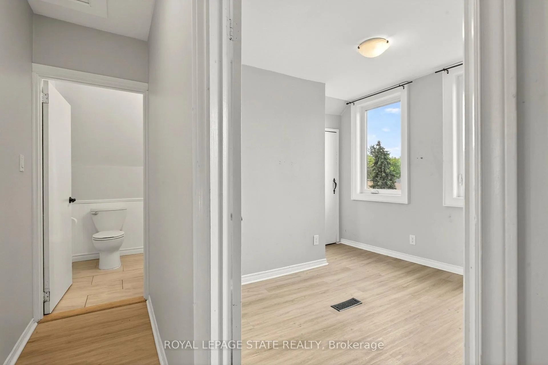 Photo 29 of 1236 Cannon Street E, Hamilton, Crown Point — HOMEH
