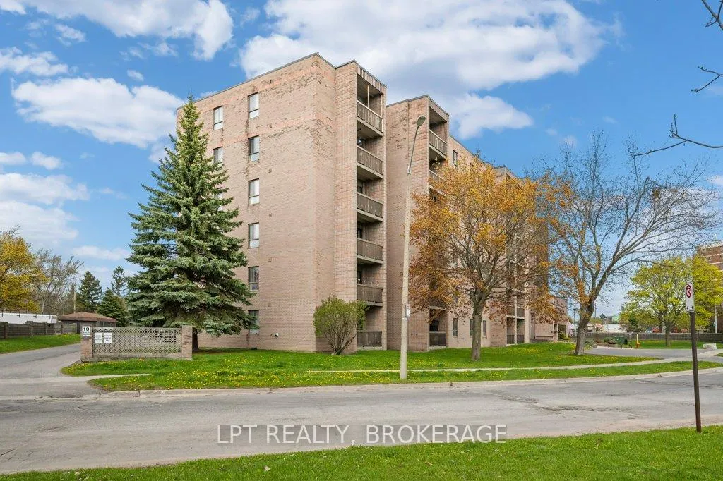 Photo 3 of Unit 303, 17 Eldon Hall Place, Kingston, Central City West — HOMEH