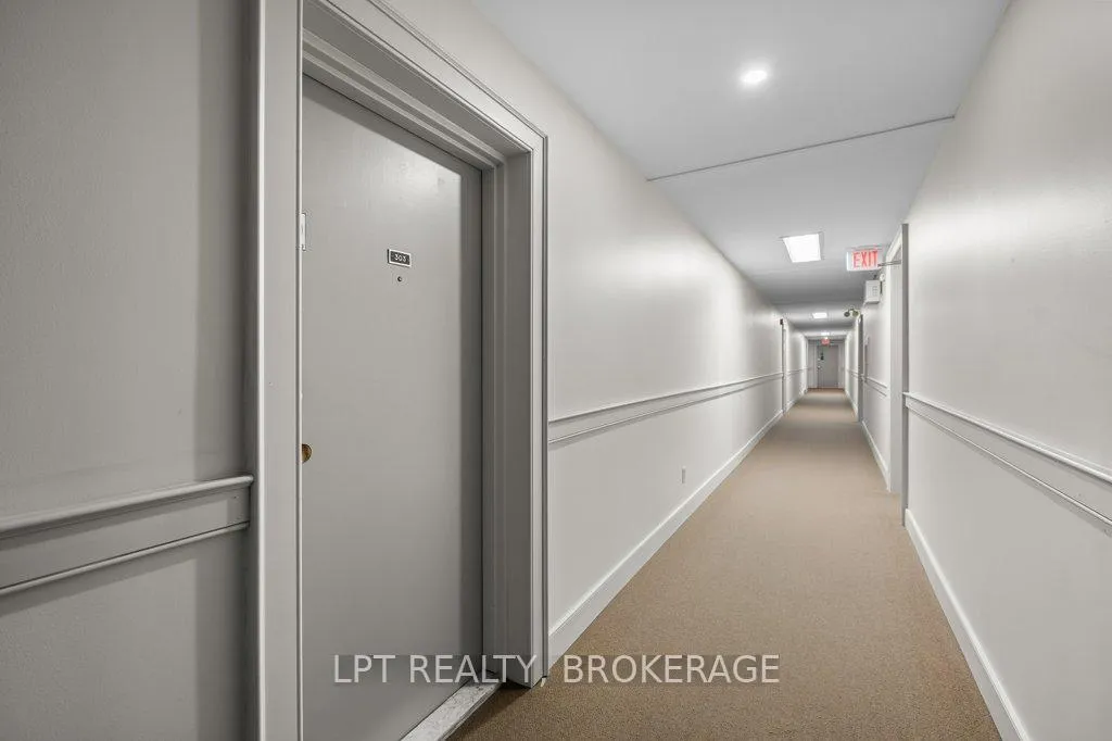 Photo 5 of Unit 303, 17 Eldon Hall Place, Kingston, Central City West — HOMEH