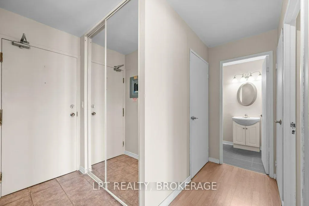 Photo 7 of Unit 303, 17 Eldon Hall Place, Kingston, Central City West — HOMEH