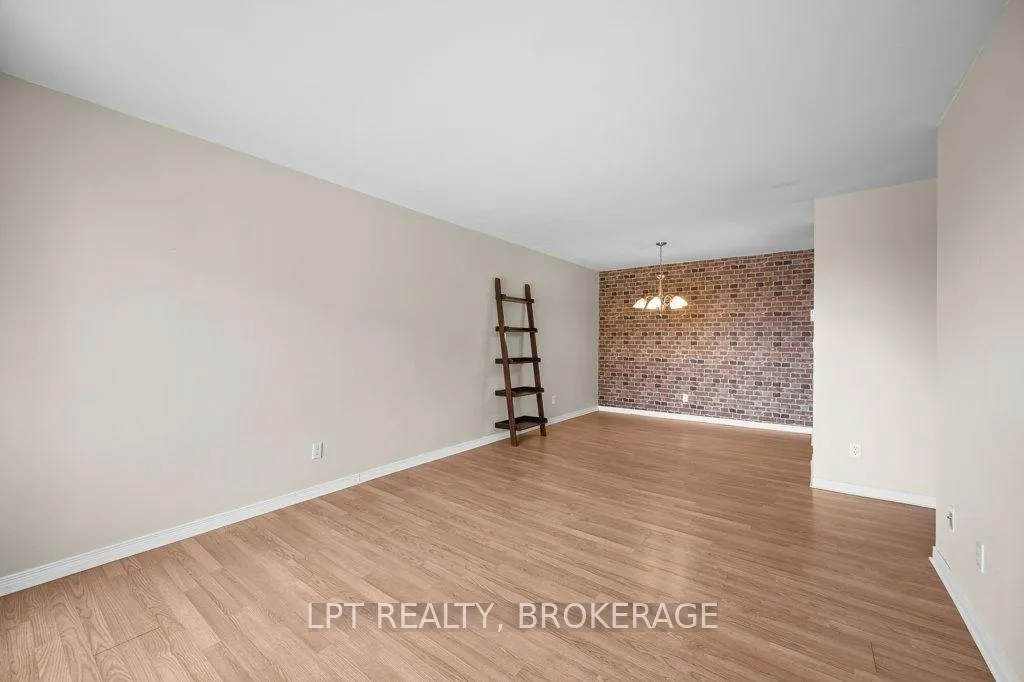 Photo 10 of Unit 303, 17 Eldon Hall Place, Kingston, Central City West — HOMEH