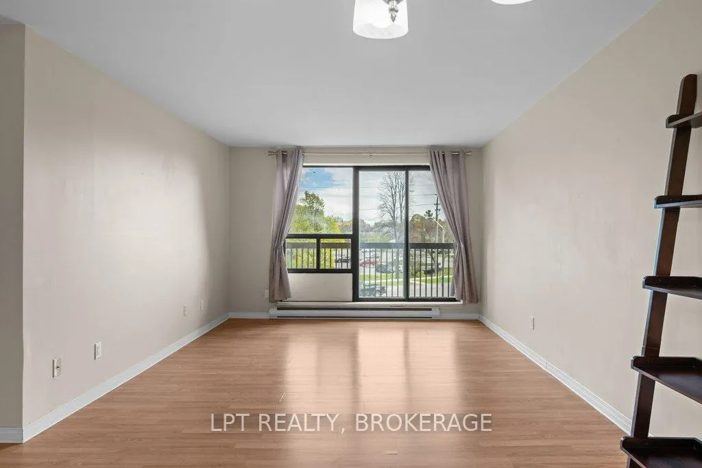 Photo 12 of Unit 303, 17 Eldon Hall Place, Kingston, Central City West — HOMEH