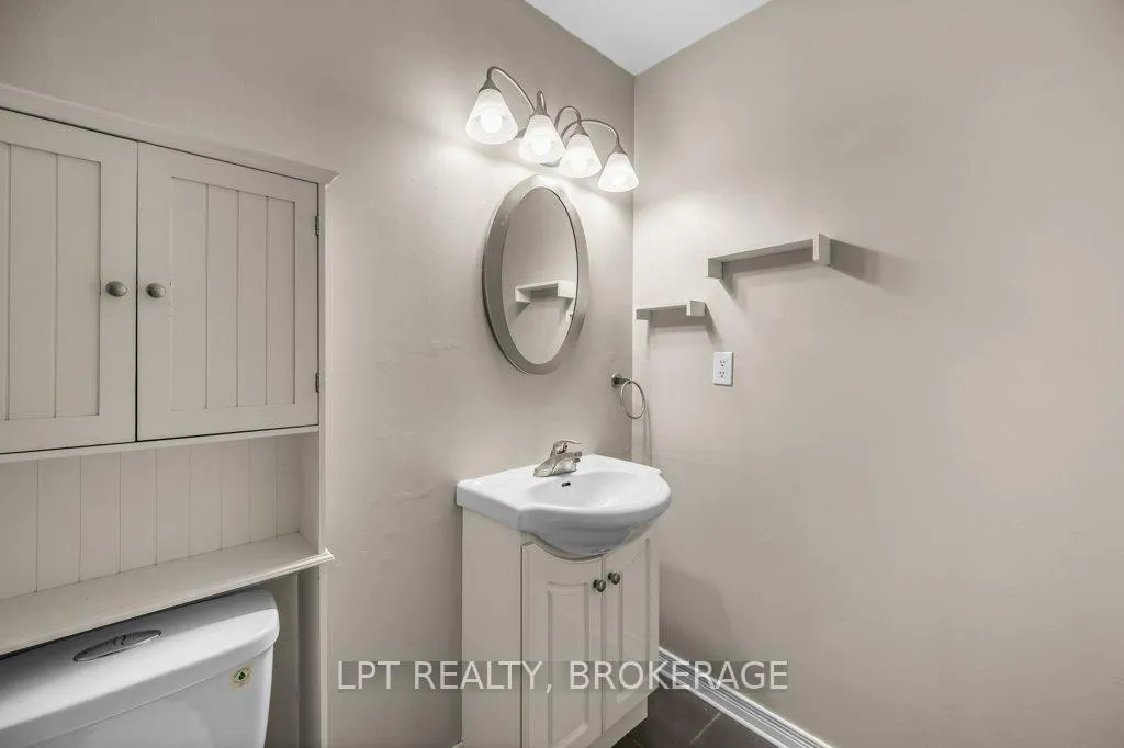 Photo 19 of Unit 303, 17 Eldon Hall Place, Kingston, Central City West — HOMEH