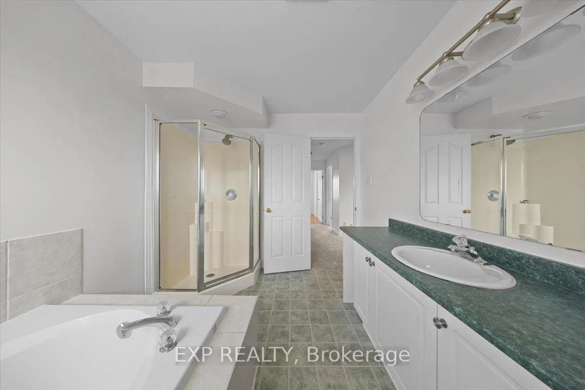 Photo 30 of 943 Markwick Crescent, Ottawa, Notting Hill/Summerside — HOMEH
