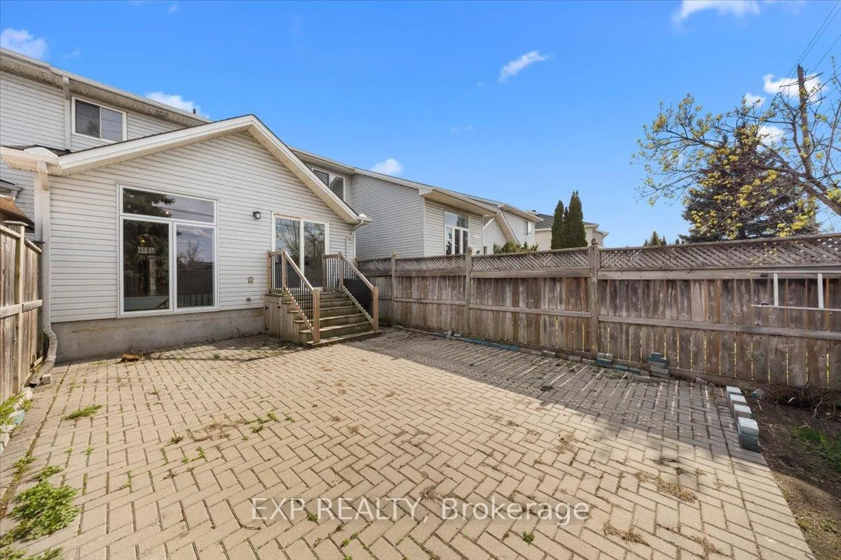 Photo 36 of 943 Markwick Crescent, Ottawa, Notting Hill/Summerside — HOMEH