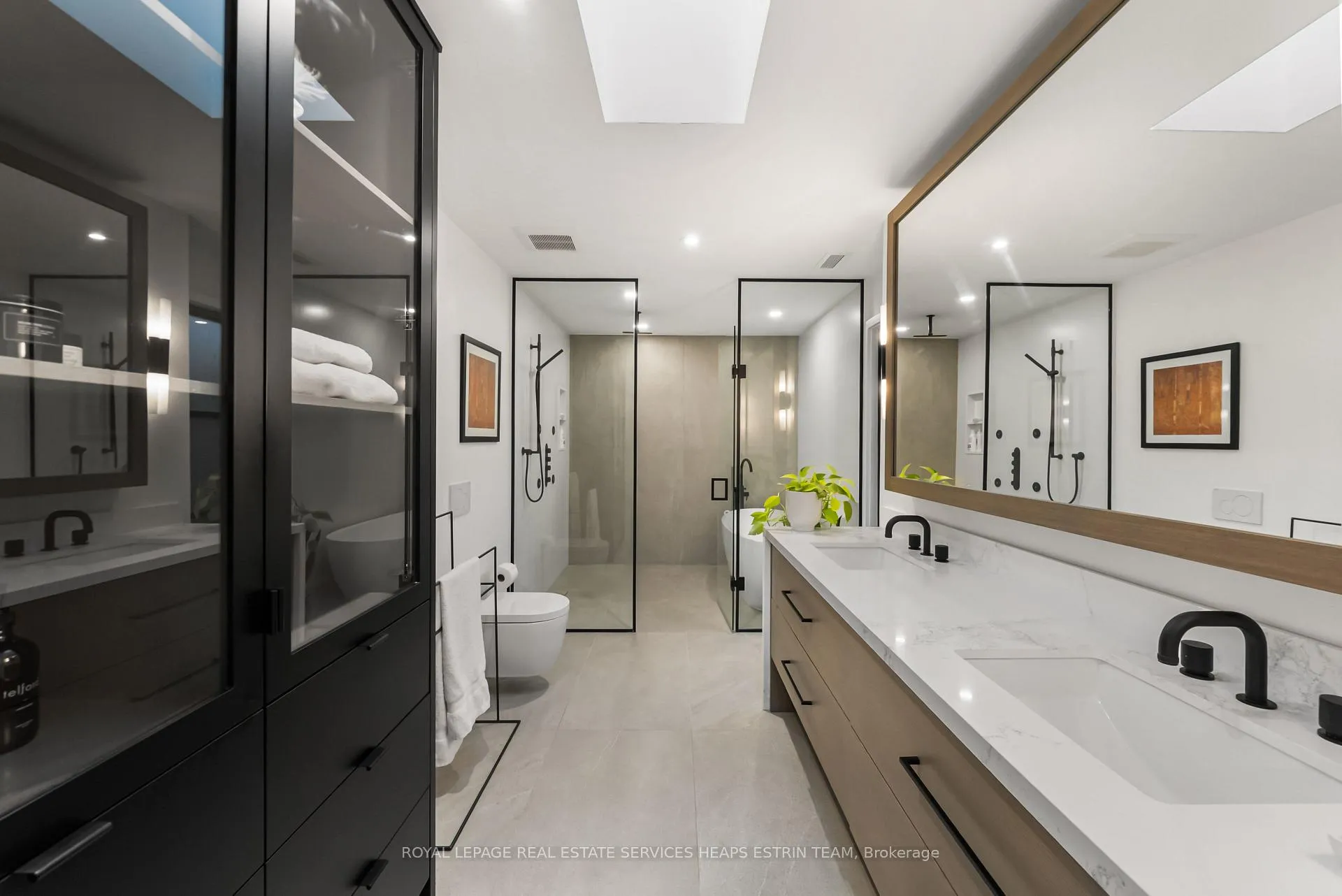 Photo 21 of 1 Moorehill Drive, Toronto, Leaside — HOMEH