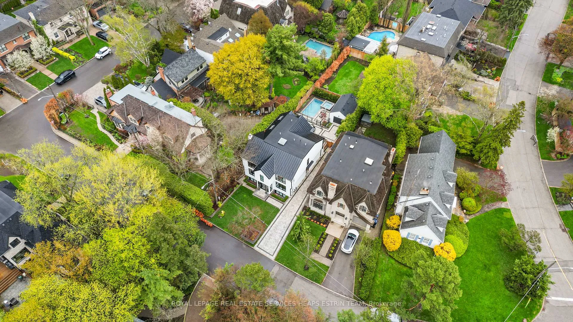 Photo 47 of 1 Moorehill Drive, Toronto, Leaside — HOMEH