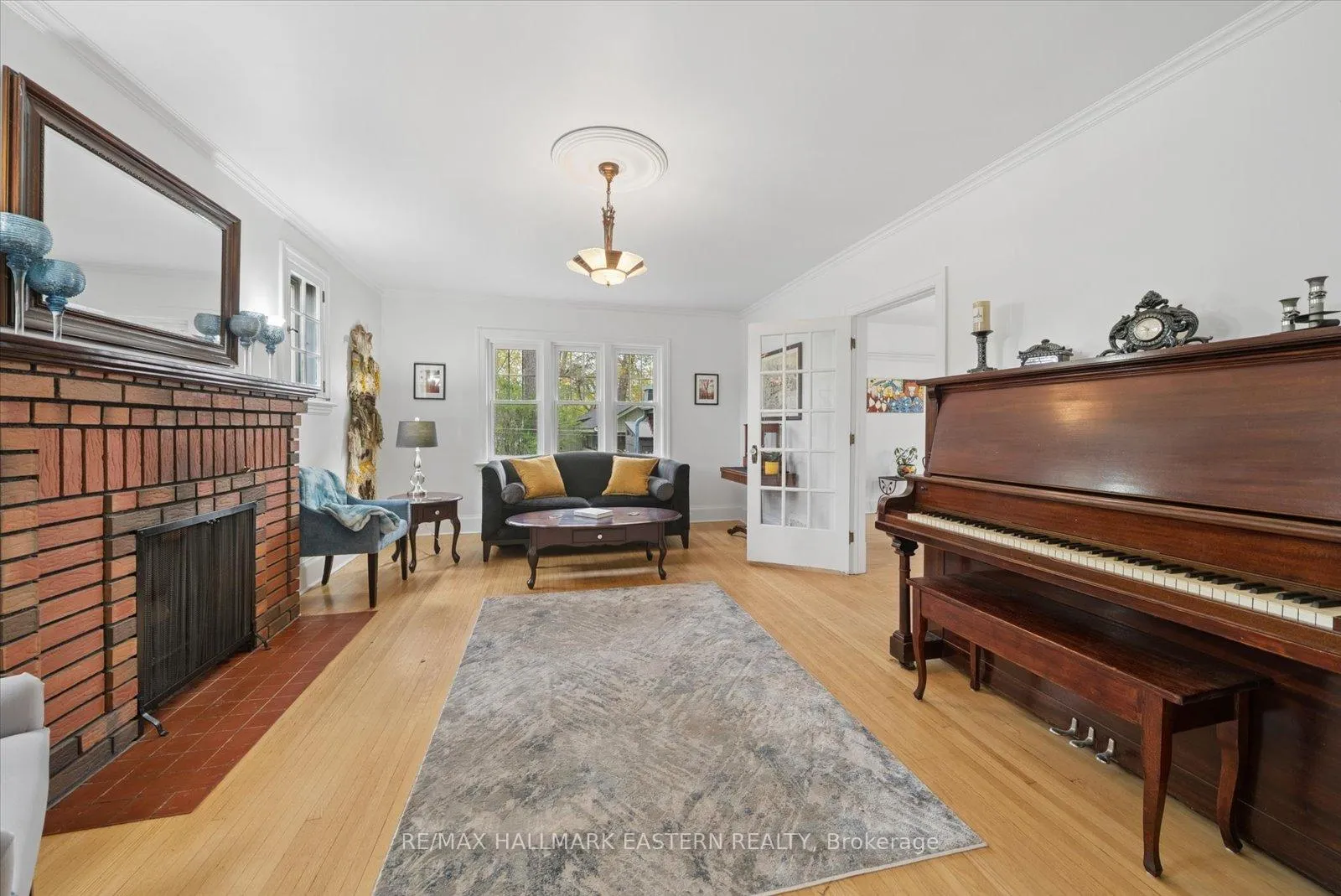 Photo 8 of 301 Engleburn Avenue, Peterborough, Ashburnham Ward 4 — HOMEH