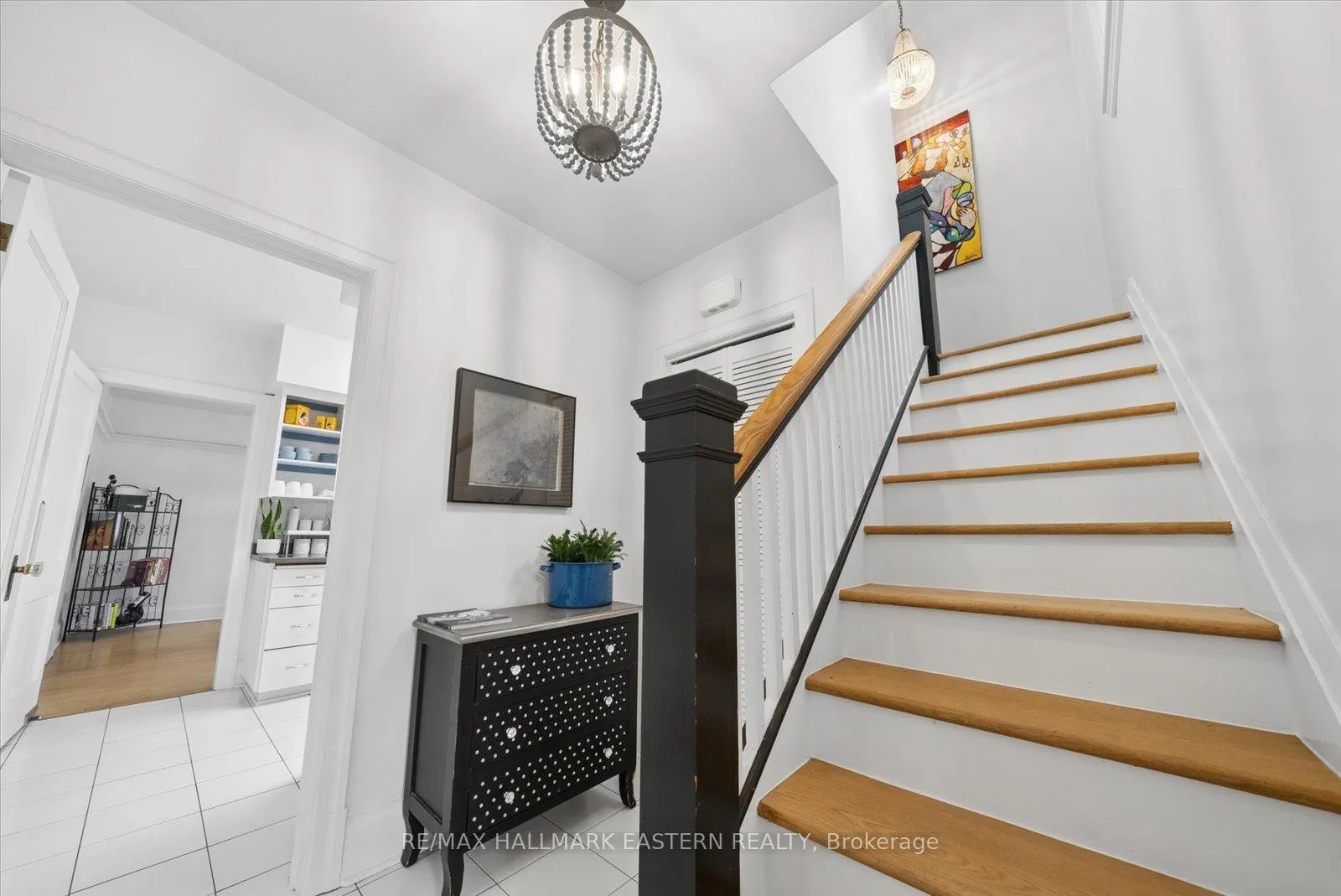Photo 16 of 301 Engleburn Avenue, Peterborough, Ashburnham Ward 4 — HOMEH