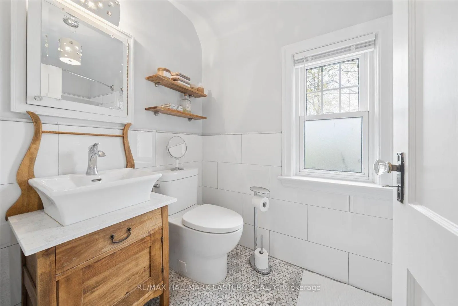 Photo 19 of 301 Engleburn Avenue, Peterborough, Ashburnham Ward 4 — HOMEH