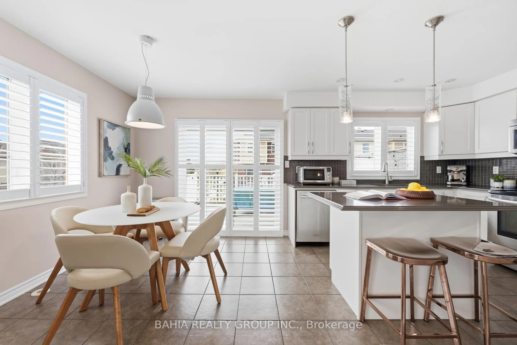 Photo 23 of 638 Gervais Terrace, Milton, Coates — HOMEH