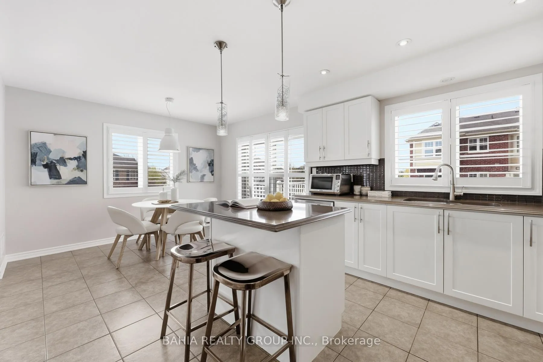 Photo 26 of 638 Gervais Terrace, Milton, Coates — HOMEH