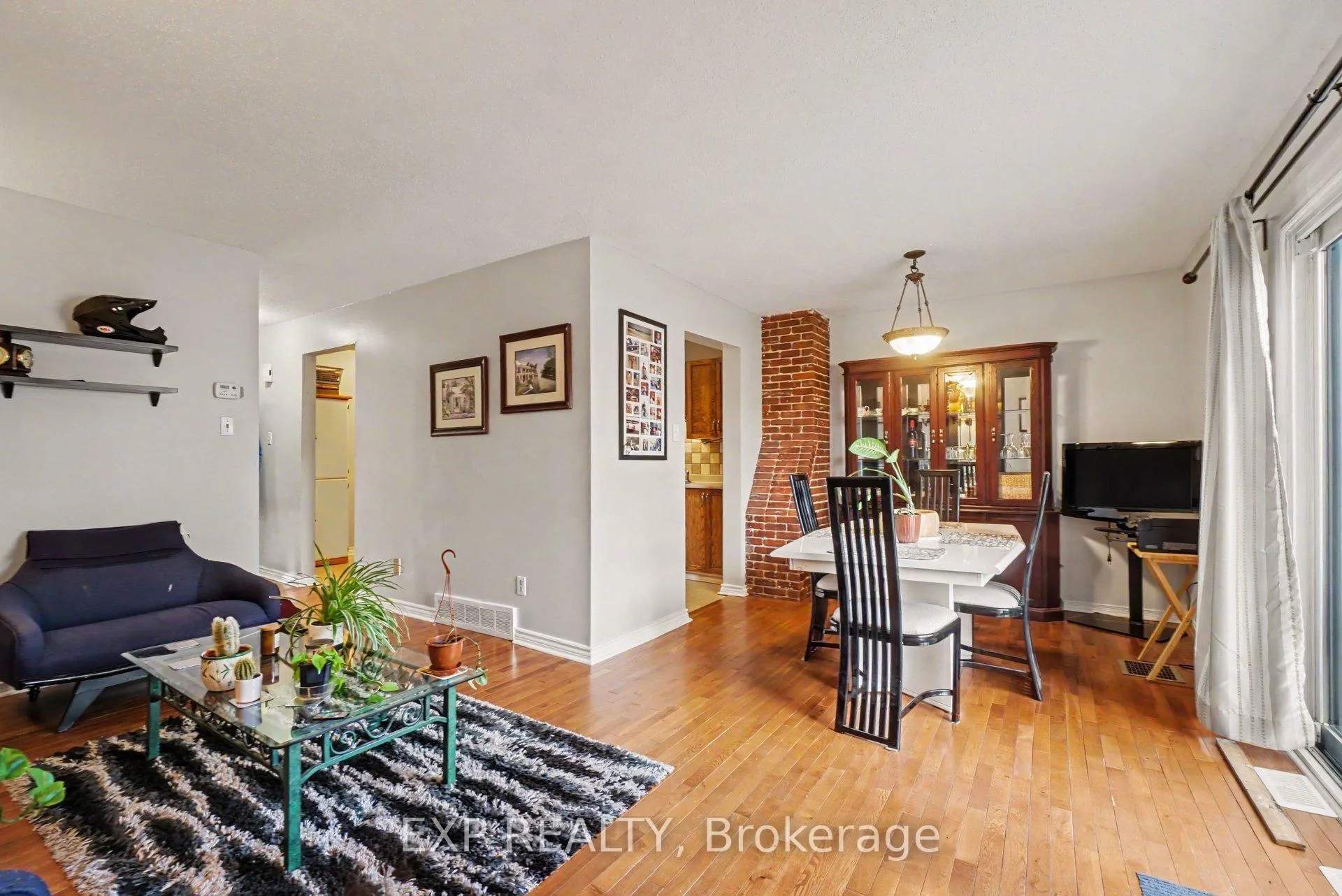 Photo 4 of Unit 12, 6461 Colony Square, Ottawa, Convent Glen North — HOMEH
