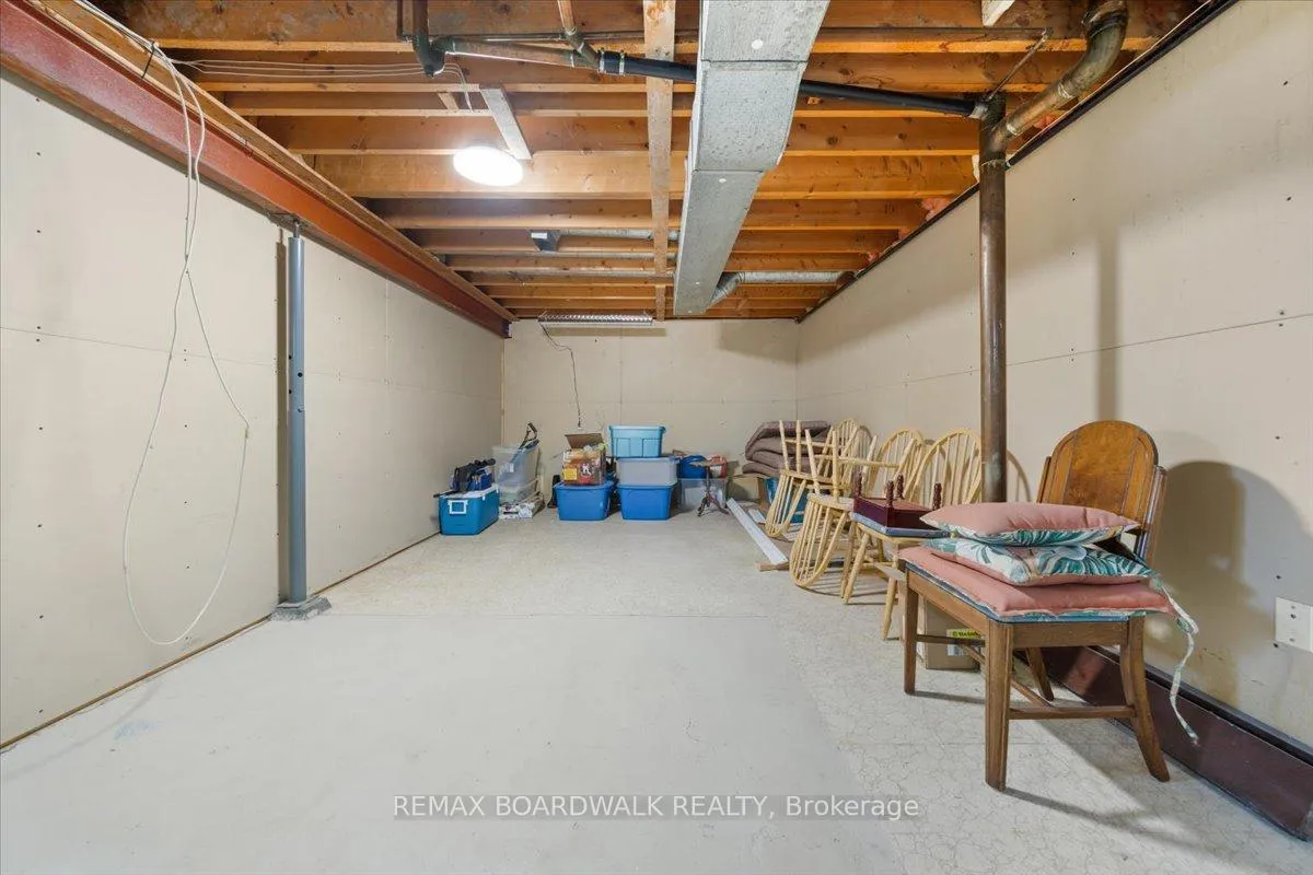 Photo 27 of 28 Glenmanor Drive, Ottawa, Meadowlands/Crestview — HOMEH