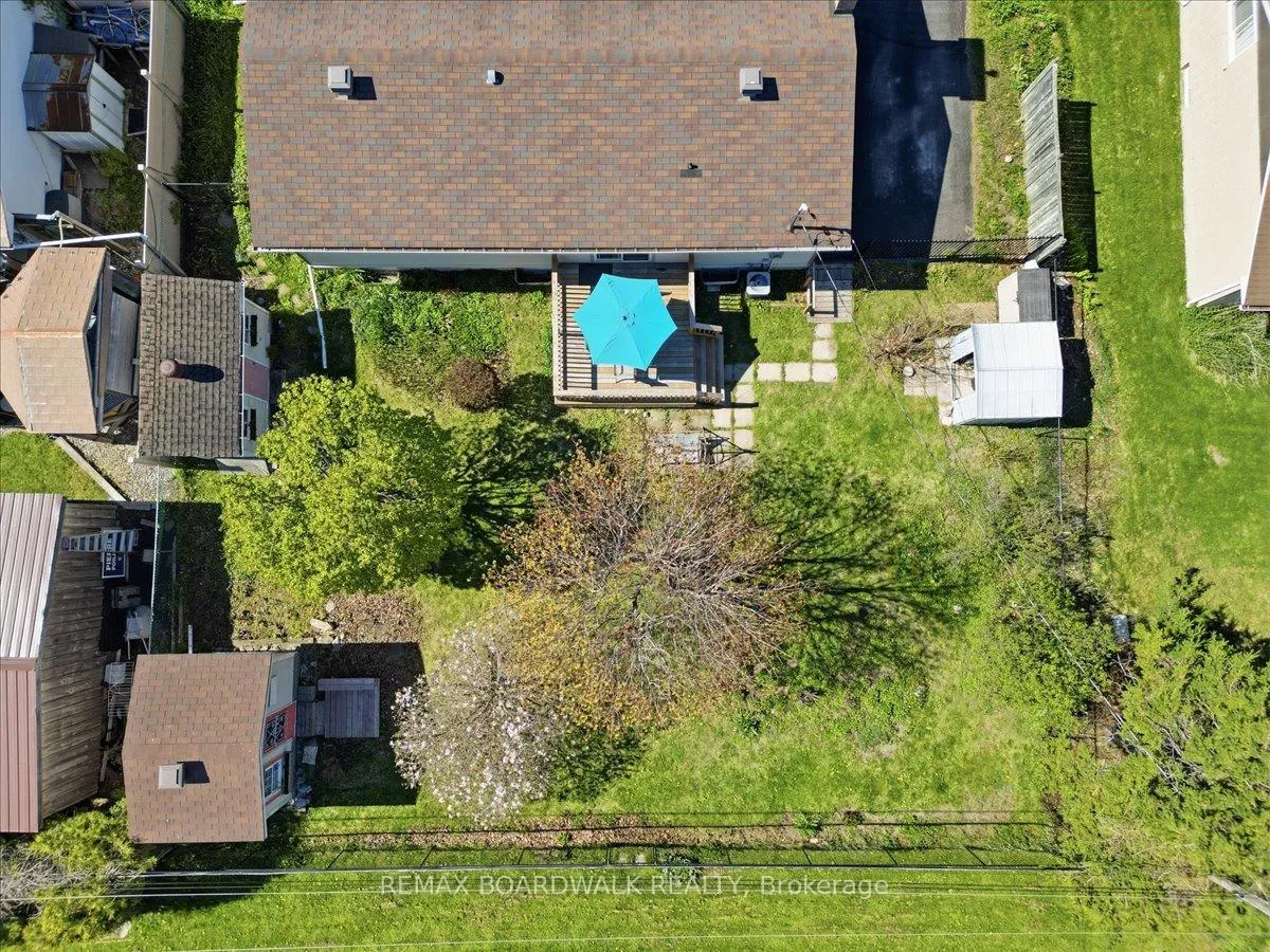 Photo 35 of 28 Glenmanor Drive, Ottawa, Meadowlands/Crestview — HOMEH