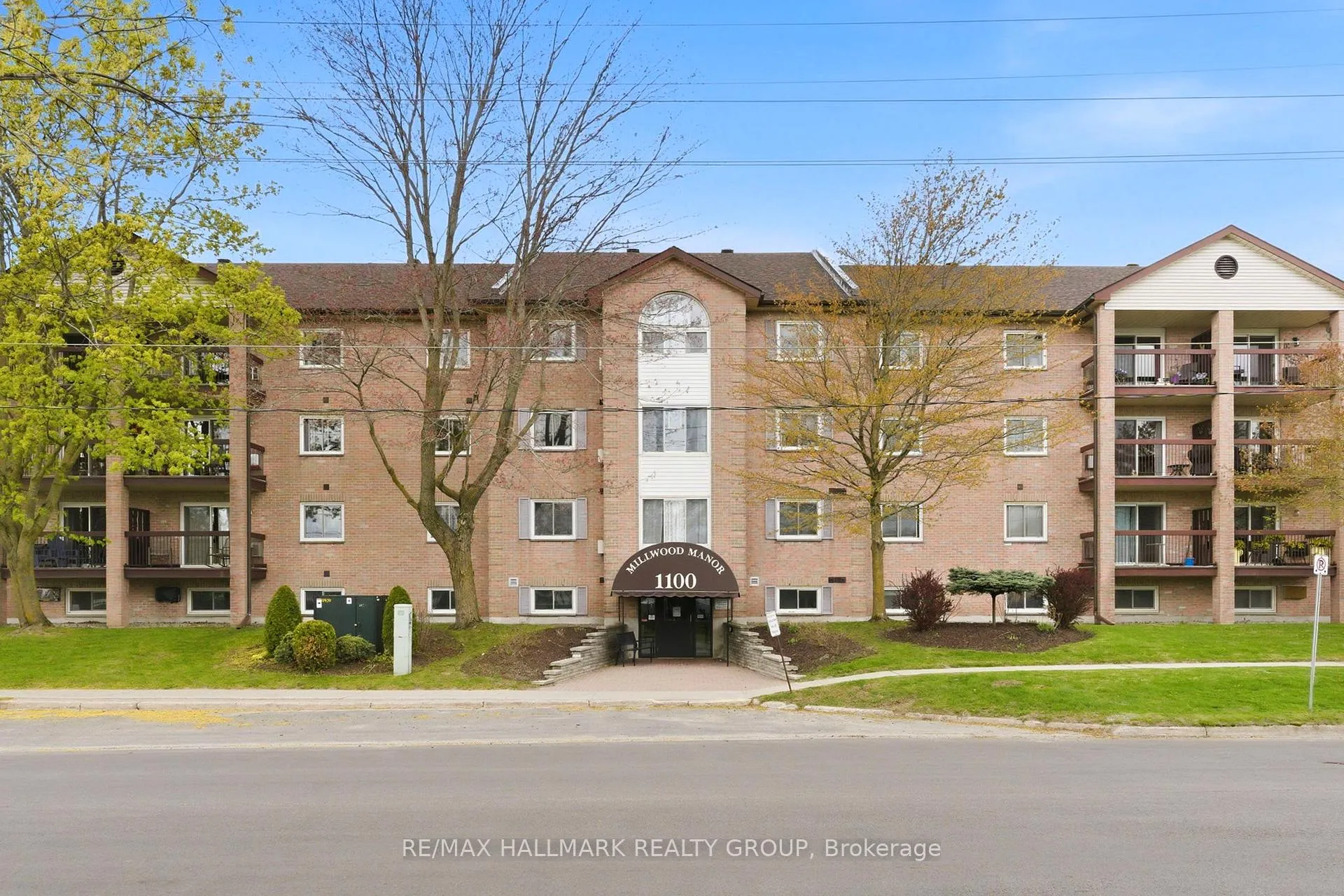 Front of Unit 304, 1100 Millwood Avenue