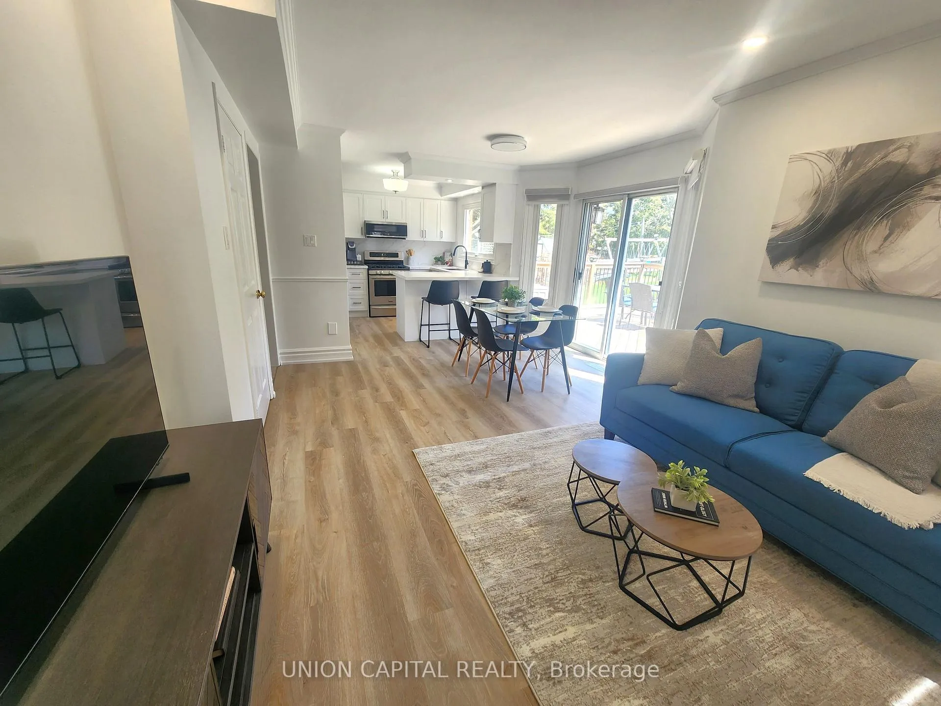 Photo 4 of 37 Carmody Lane, Uxbridge — HOMEH