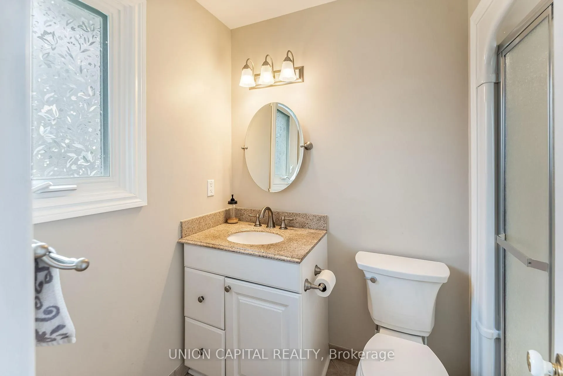 Photo 33 of 37 Carmody Lane, Uxbridge — HOMEH