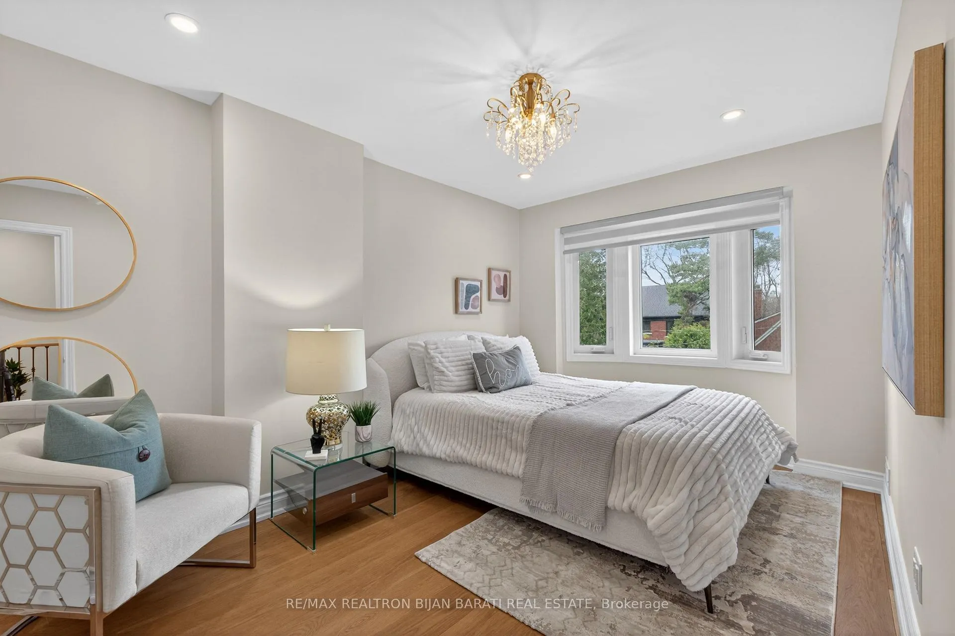 Photo 40 of 1 Wanless Crescent, Toronto, Lawrence Park South — HOMEH