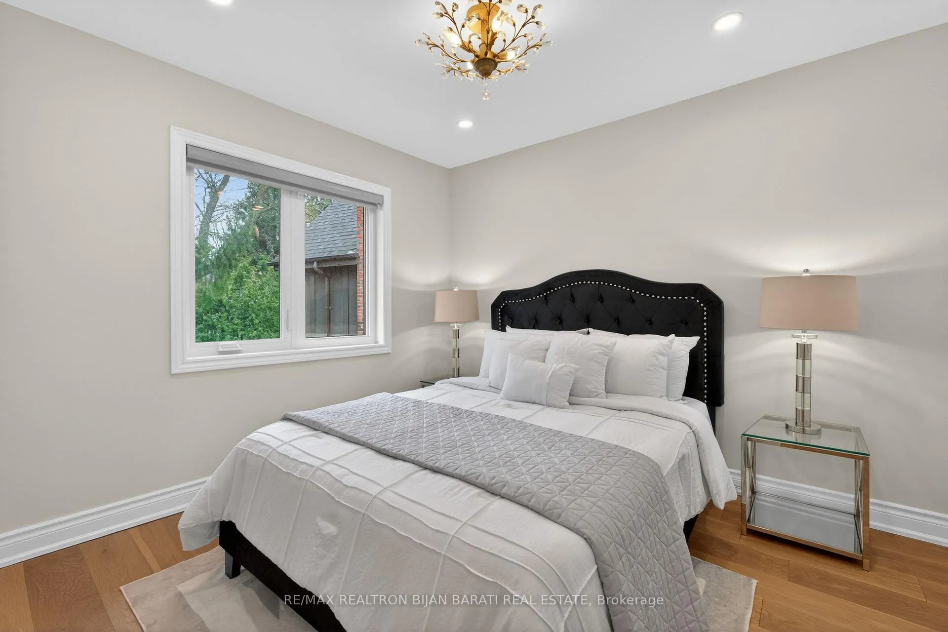 Photo 21 of 1 Wanless Crescent, Toronto, Lawrence Park South — HOMEH