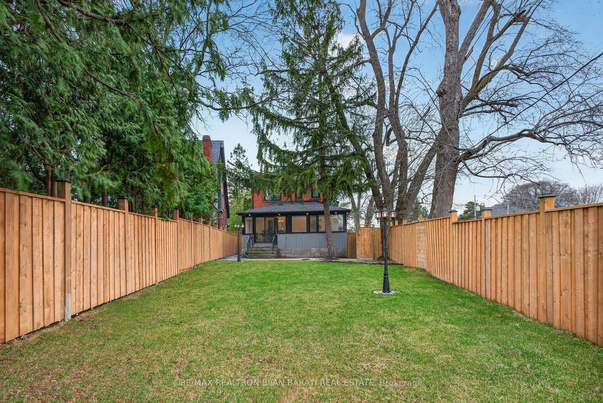 Photo 48 of 1 Wanless Crescent, Toronto, Lawrence Park South — HOMEH