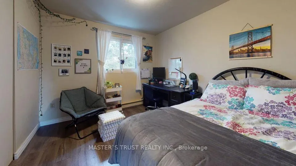 Photo 6 of 226 Westcourt Place, Waterloo, Beechwood — HOMEH