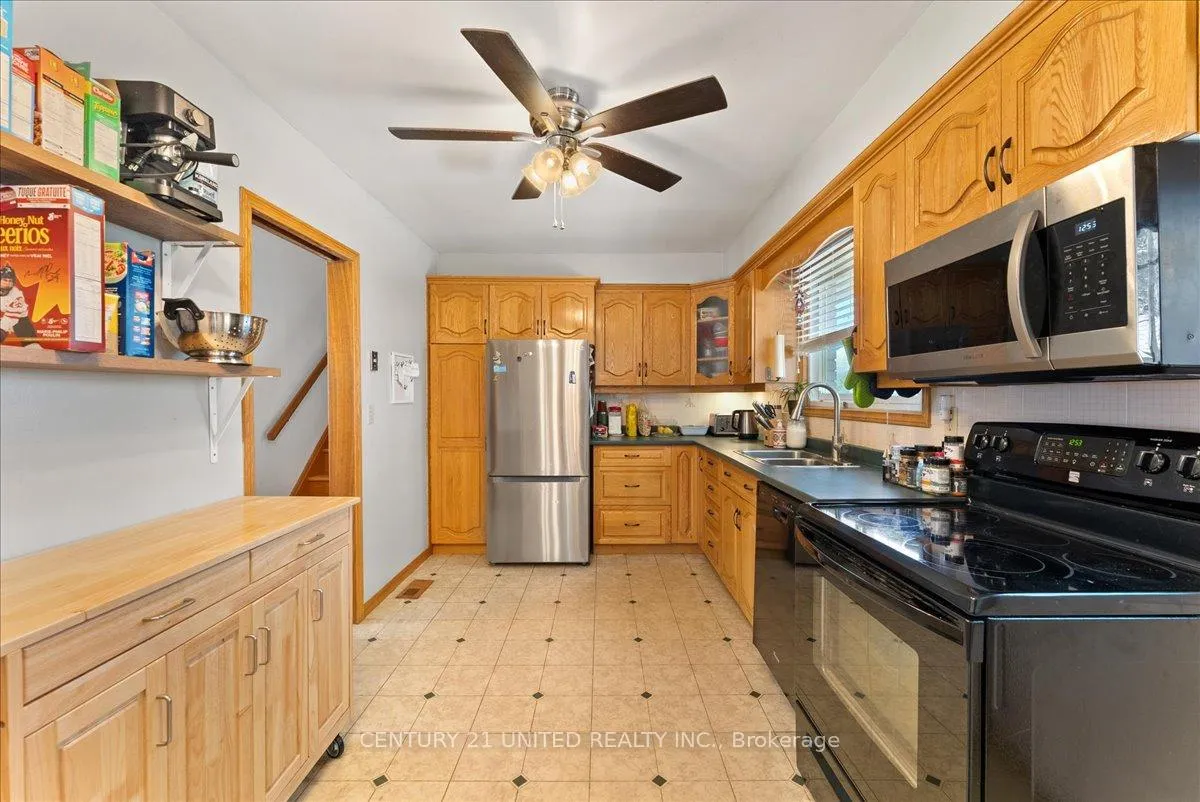 Photo 12 of 18 Belvedere Road, Quinte West, Trenton Ward — HOMEH