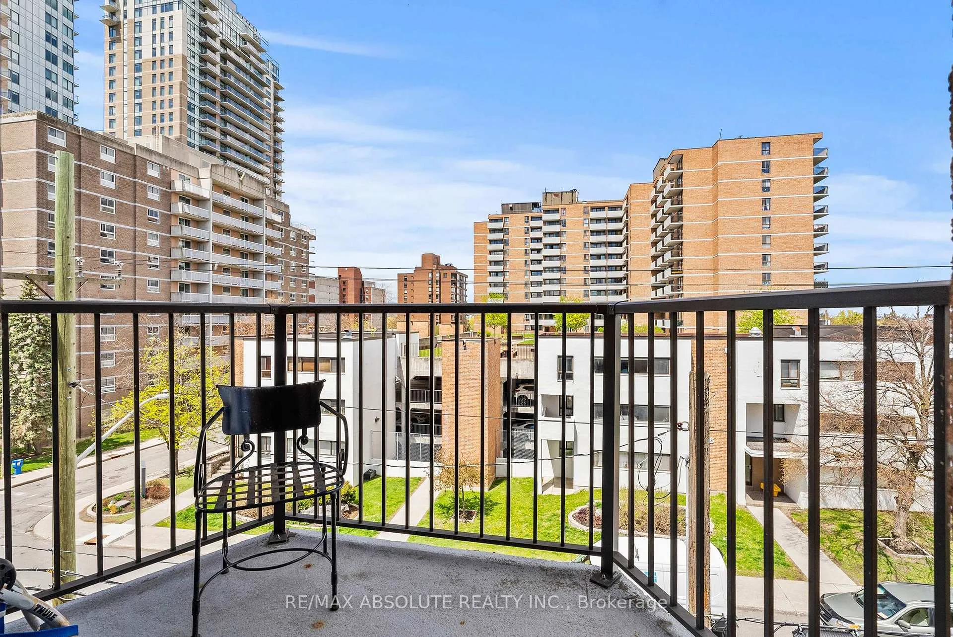 Photo 11 of Unit 406, 50 Burnside Avenue, Ottawa, Ottawa West/Tunneys Pasture — HOMEH