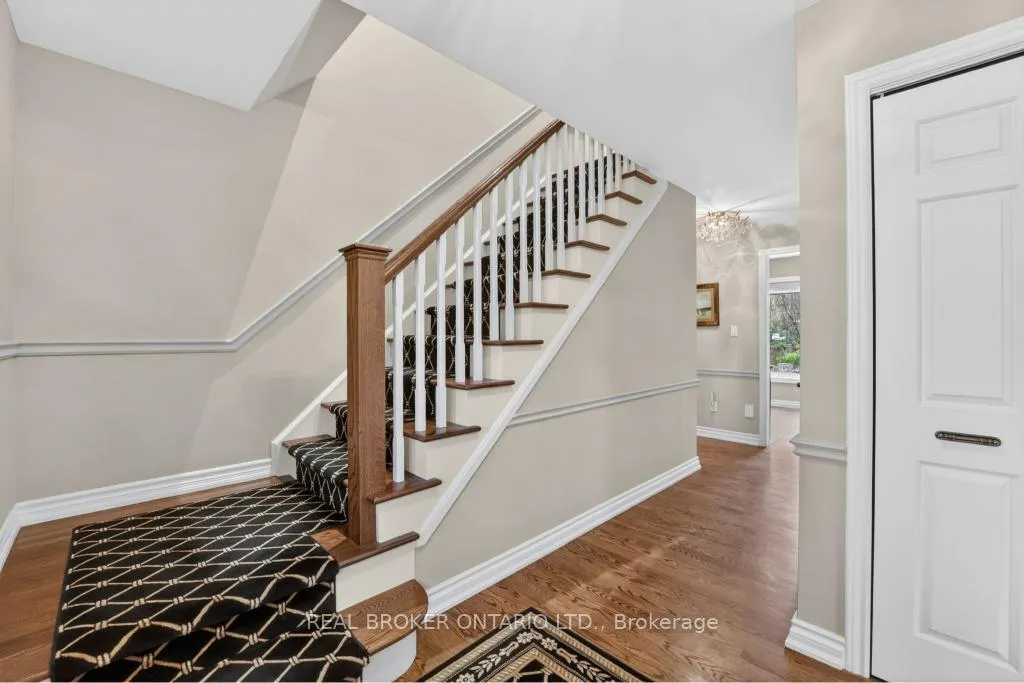 Photo 6 of 258 Briar Hill Crescent, Hamilton, Ancaster — HOMEH