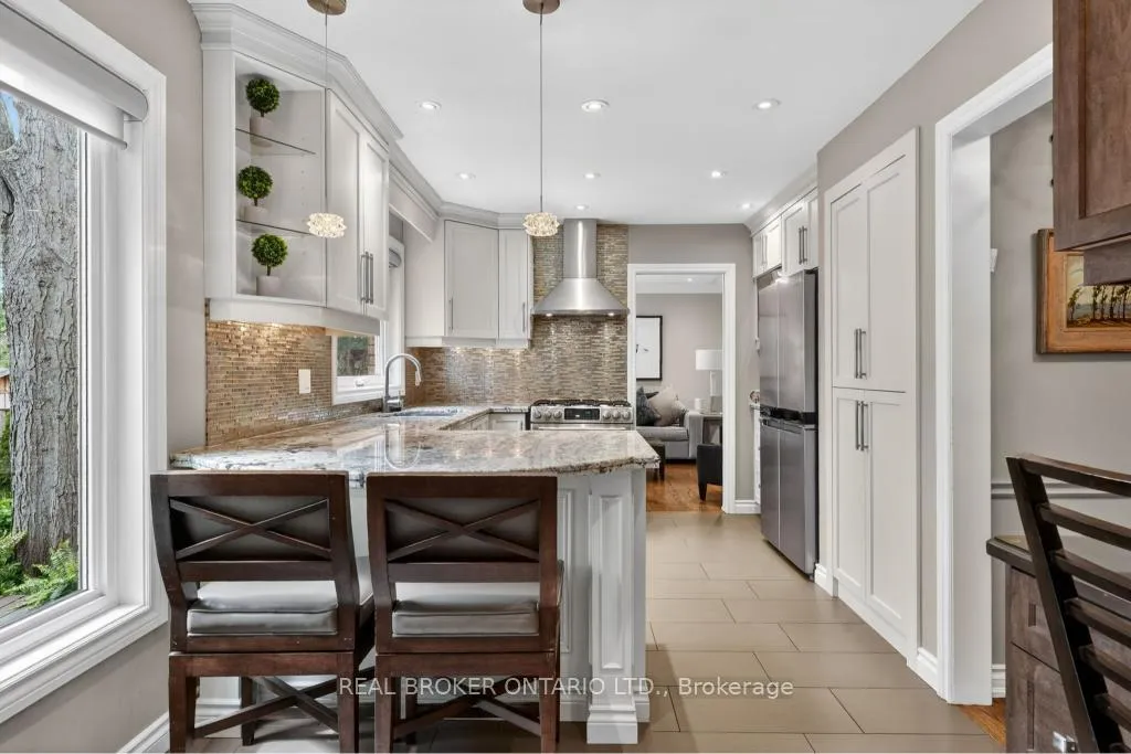 Photo 12 of 258 Briar Hill Crescent, Hamilton, Ancaster — HOMEH