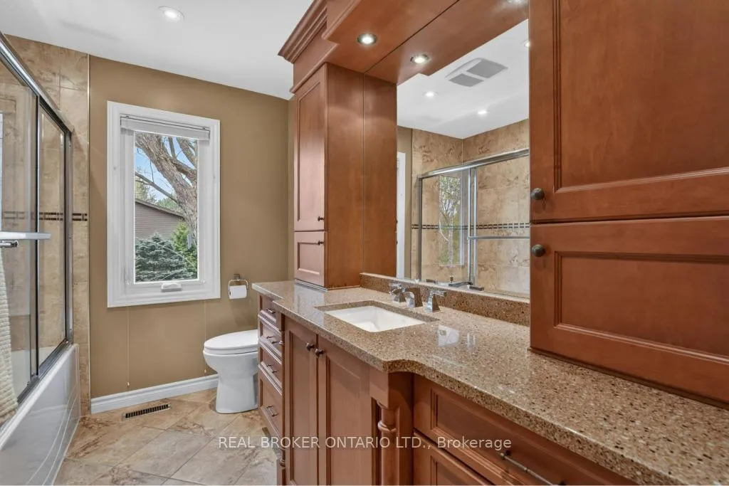 Photo 22 of 258 Briar Hill Crescent, Hamilton, Ancaster — HOMEH