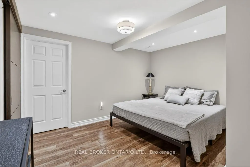 Photo 33 of 258 Briar Hill Crescent, Hamilton, Ancaster — HOMEH