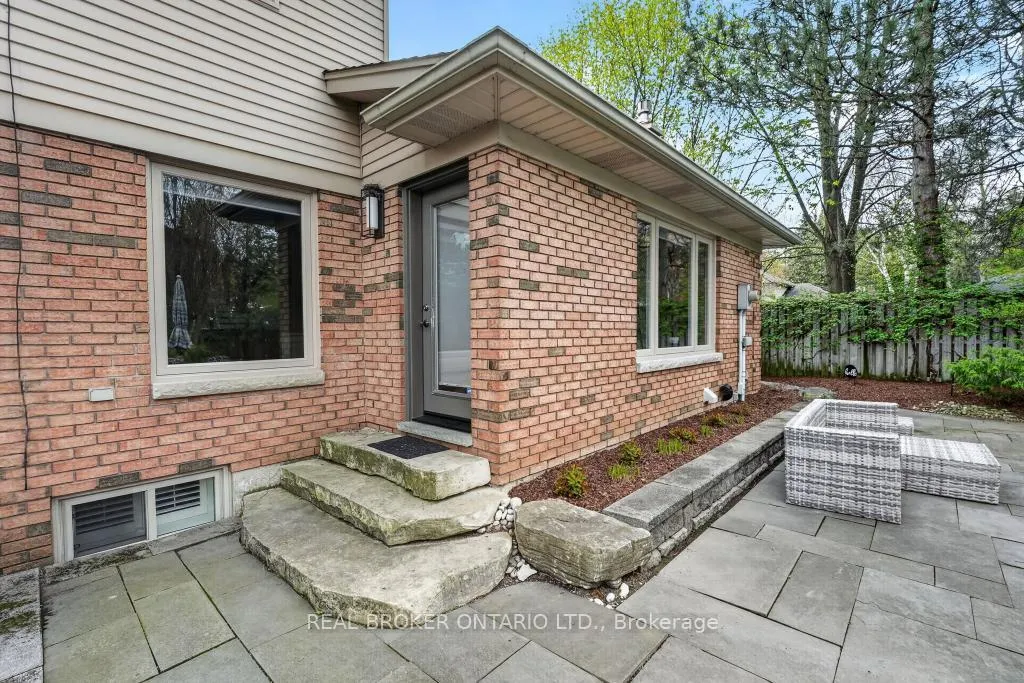 Photo 36 of 258 Briar Hill Crescent, Hamilton, Ancaster — HOMEH